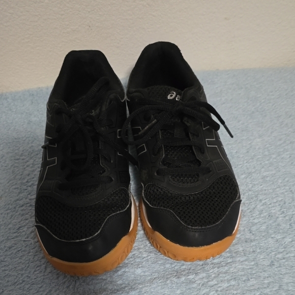 Asics Shoes - Asics Black and Tan Athletic Shoes with Gum Sole
